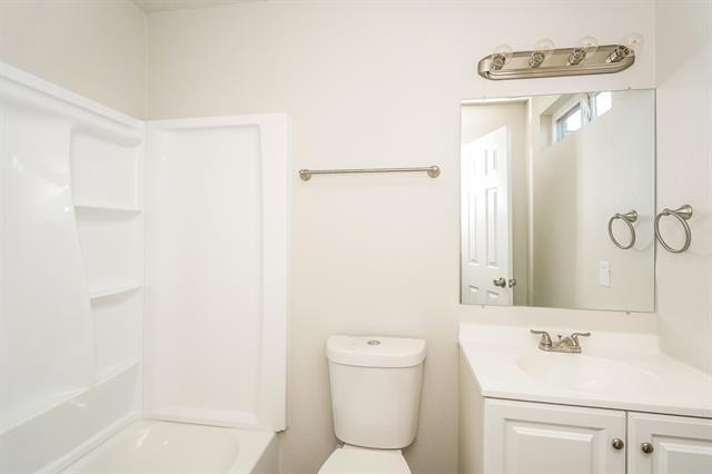 Building Photo - 2336 Markland St