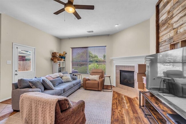 Building Photo - 10711 Gilford Crest Dr