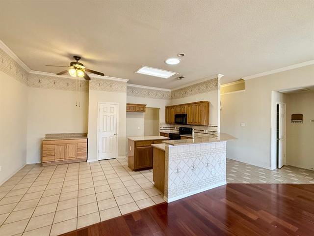 Building Photo - 8166 Berkshire Dr