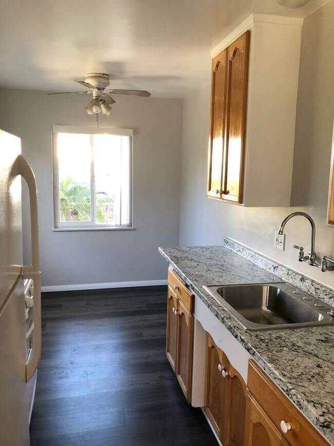 Building Photo - COMING SOON--3 bedroom 1 bath apartment walking distance to USD campus