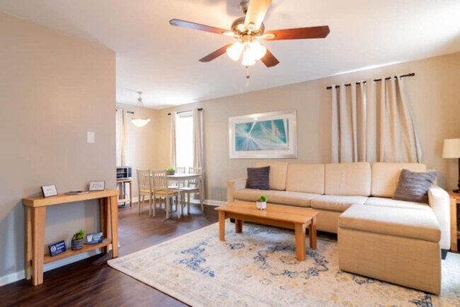 Primary Photo - 3912 Crestview Dr