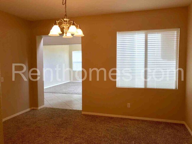 Building Photo - 5539 Alexandrine Ct