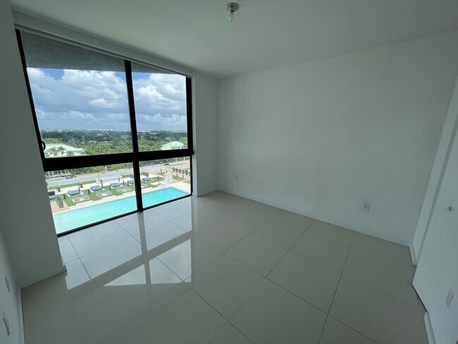 Building Photo - 5300 Paseo Blvd