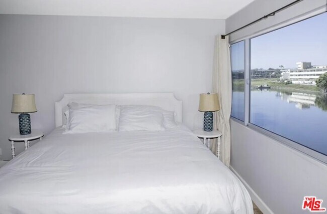 Building Photo - 6400 Pacific Ave