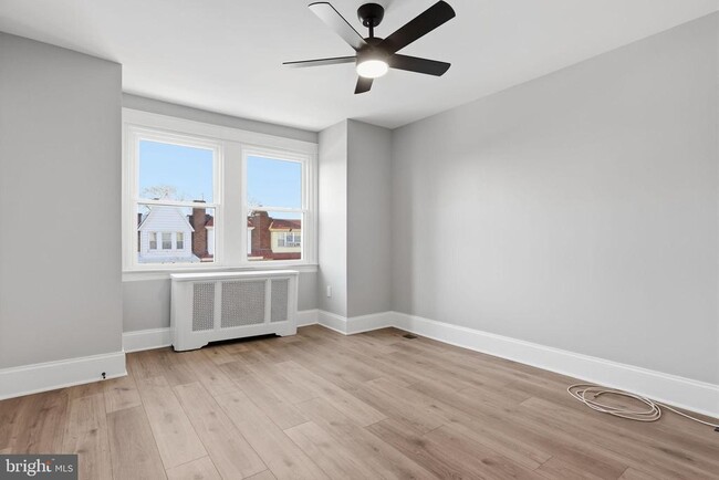 Building Photo - 4313 Teesdale St