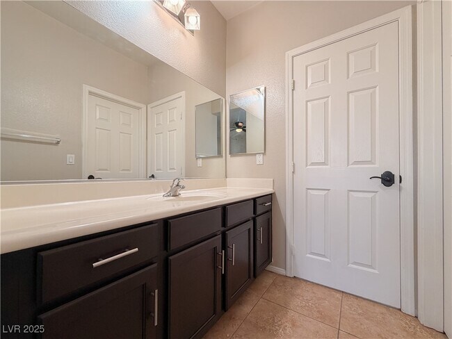 Building Photo - 10733 Mentesana Ave