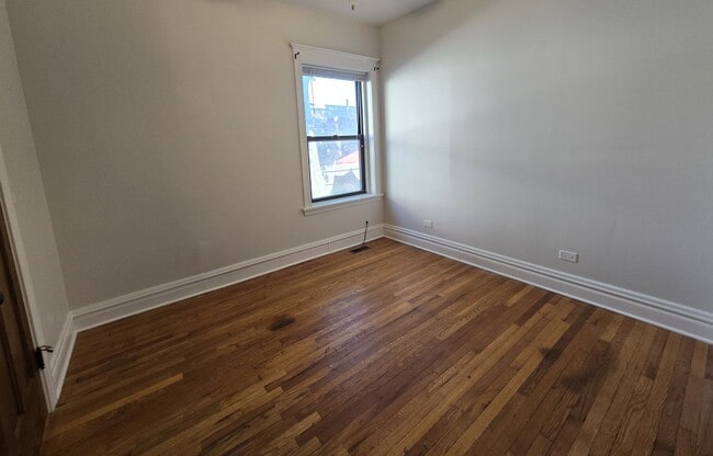 Building Photo - 4341 N Francisco Ave
