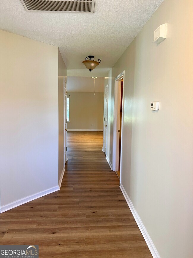 Building Photo - 112 Snapper Ct