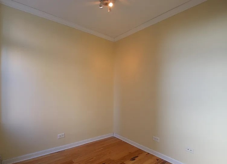 Building Photo - 3033 N Sheridan Rd