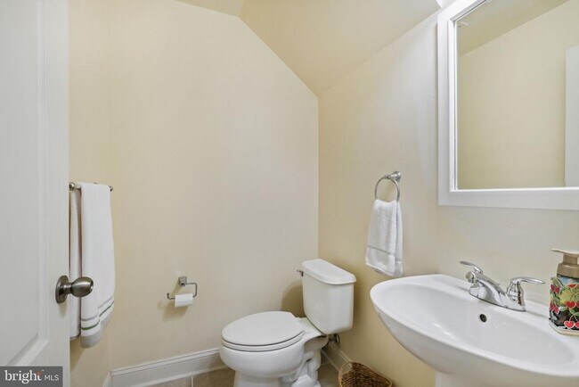 Building Photo - 308 Orchard Ridge Dr