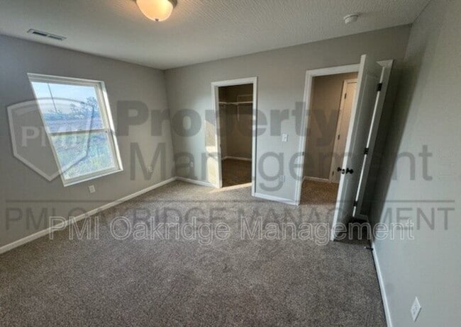 Building Photo - 223 Bruns Dr