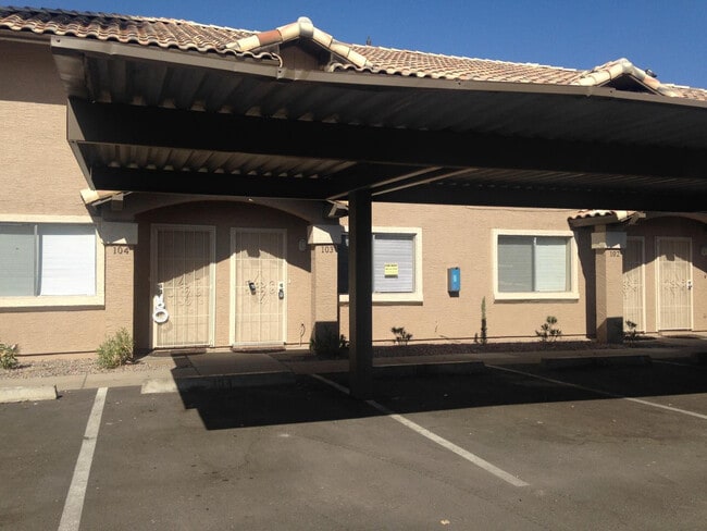 Building Photo - 3005 E Cicero St