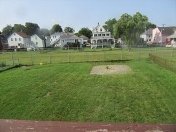 Building Photo - 71 Bay St