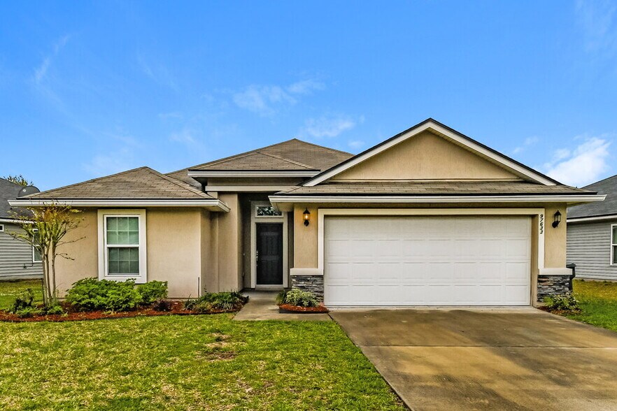 Primary Photo - 97633 Albatross Dr