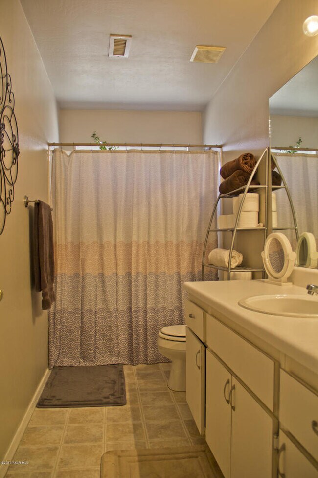 Building Photo - 741 Gail Gardner Way