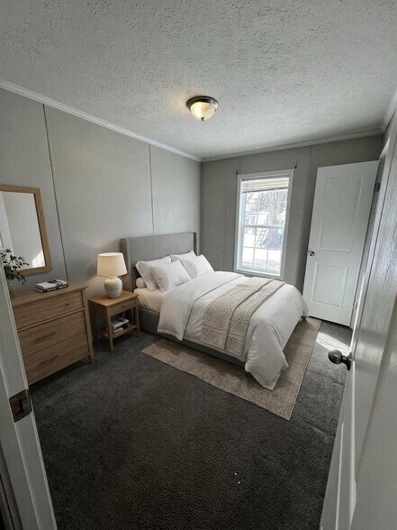 Building Photo - 94 Belmar St