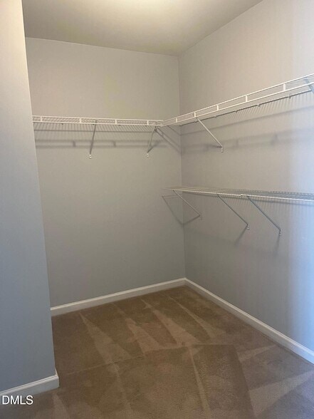 Building Photo - 318 Longchamp Ln