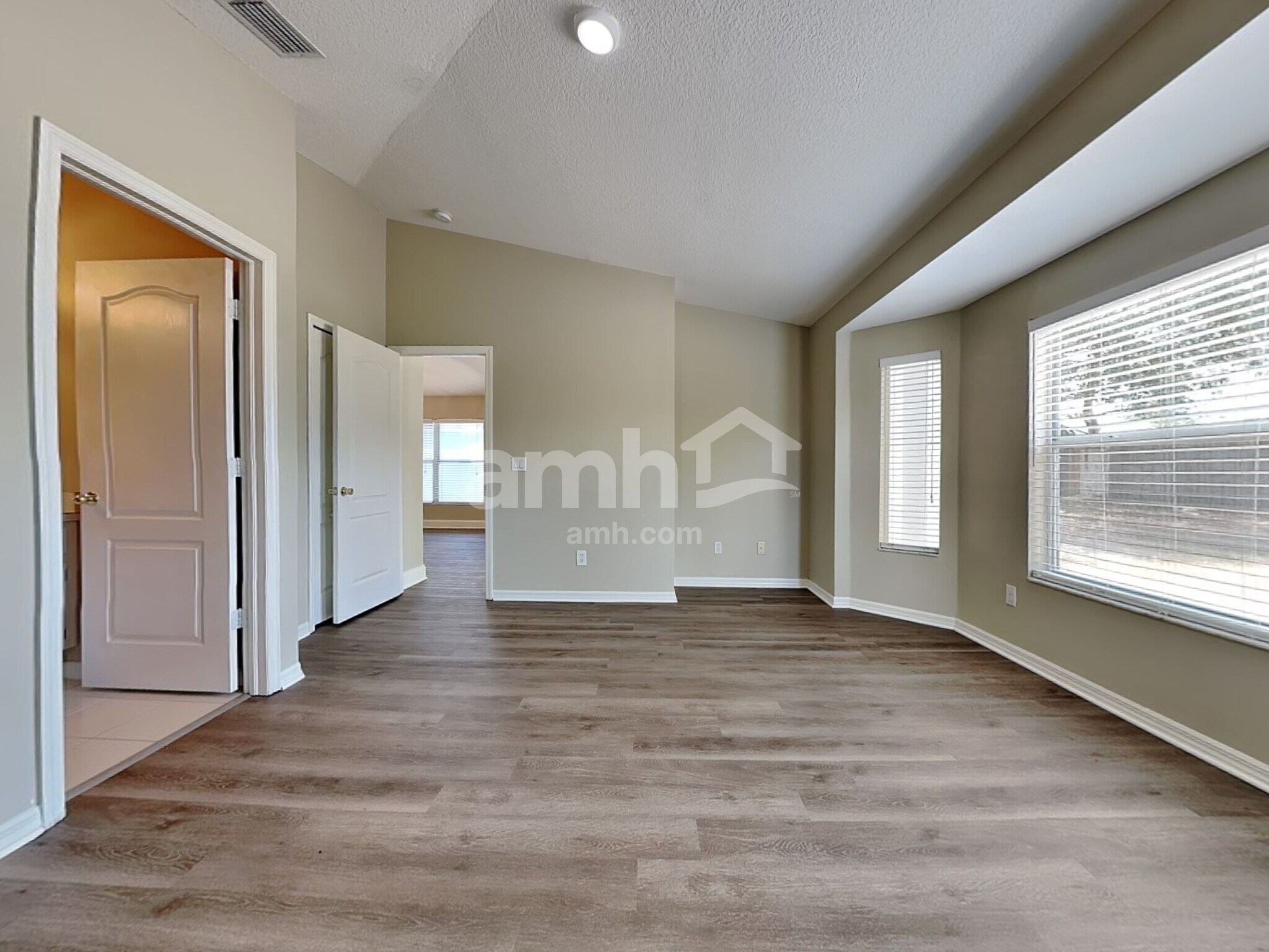 Building Photo - 1739 Mosaic Forest Dr