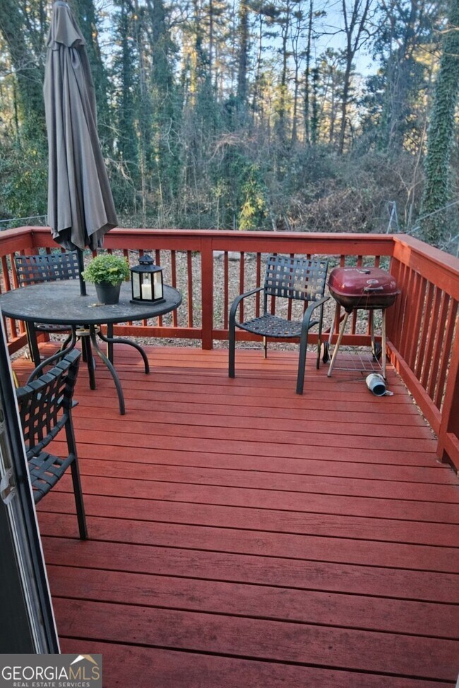 Building Photo - 2395 Fairway Cir SW