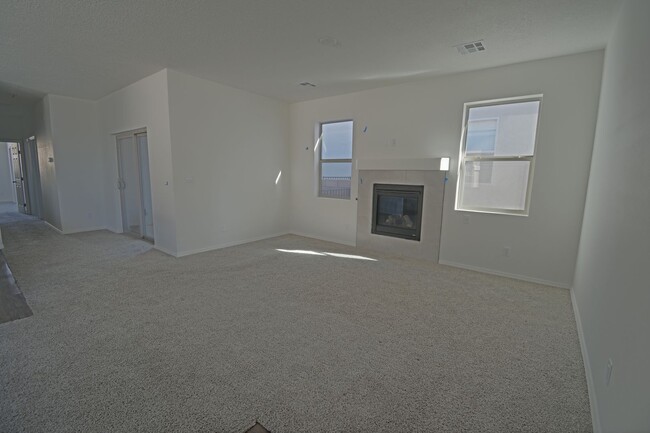 Building Photo - Newer Three Bedroom, Two Bath, Two Car Gar...