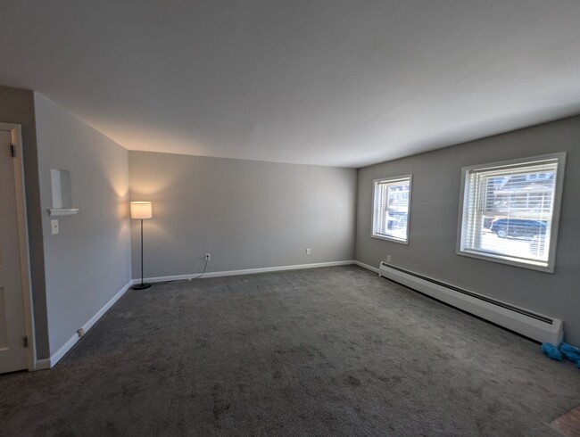 Building Photo - 2 Bed 1.5 Bath Home for Rent in Phoenixville