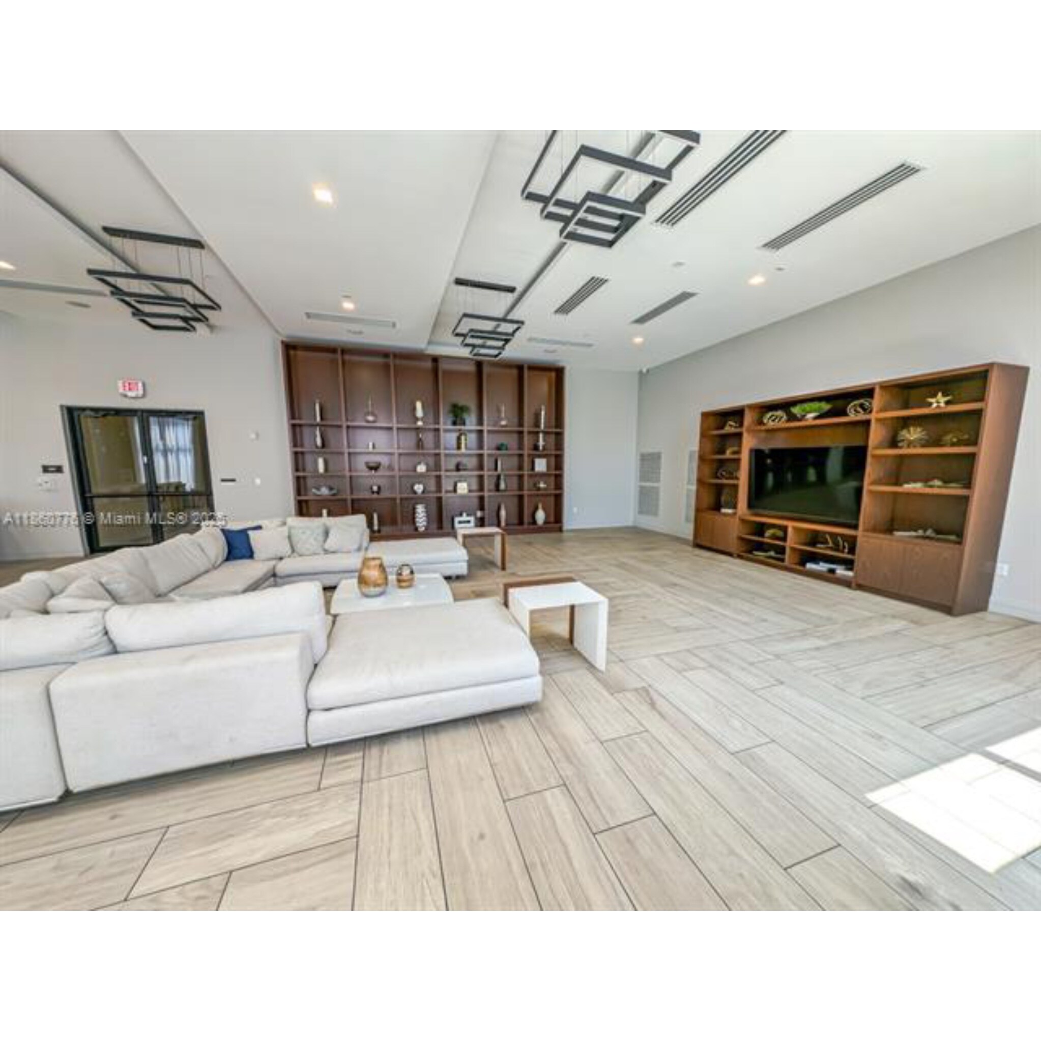 Building Photo - 8045 NW 104th Ave