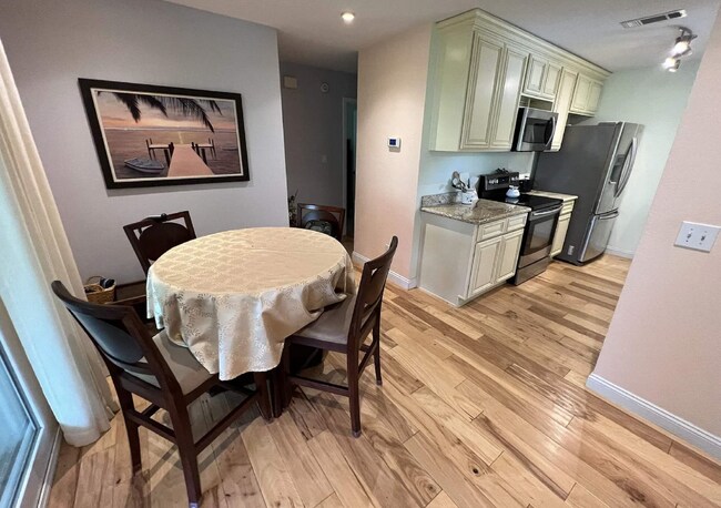 Building Photo - Beautiful 3-Bedroom Home in a Quiet Neighborhood – Great Value & Location!