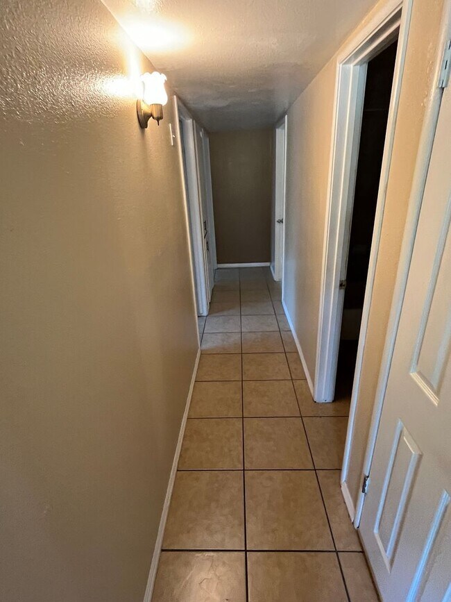 Building Photo - Coming Soon!!! 3-Bedroom, 2-Bathroom Home for Rent