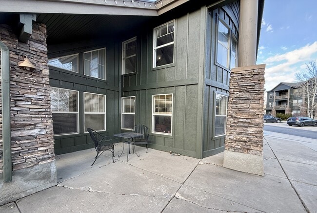 Building Photo - 1820 Fox Bay Dr