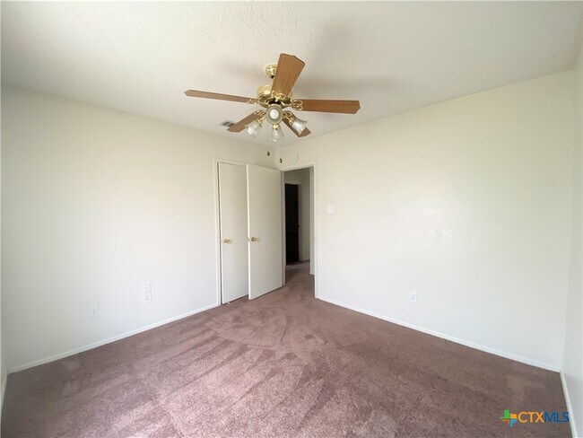 Building Photo - 4610 Stallion Dr