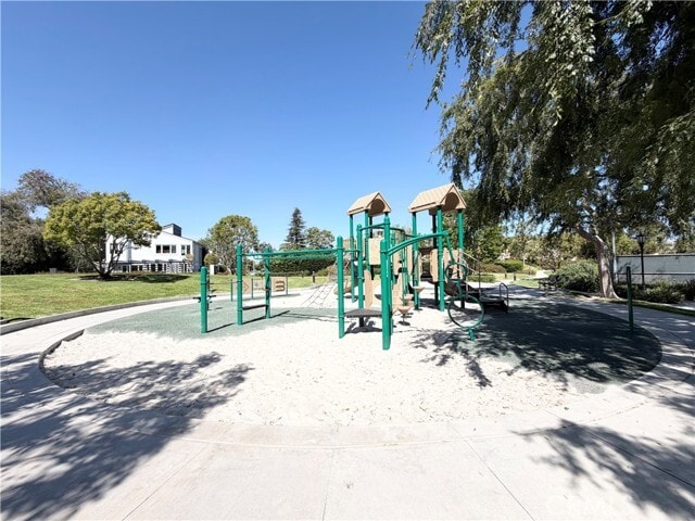 Building Photo - 4891 Tamarack Way