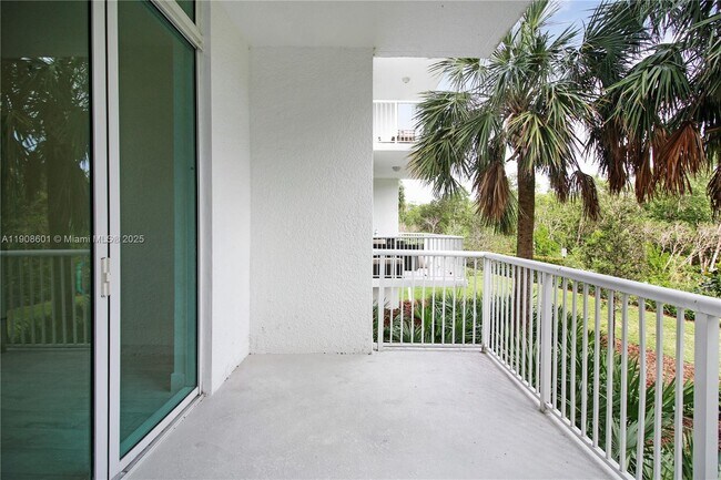 Building Photo - 14951 Royal Oaks Ln