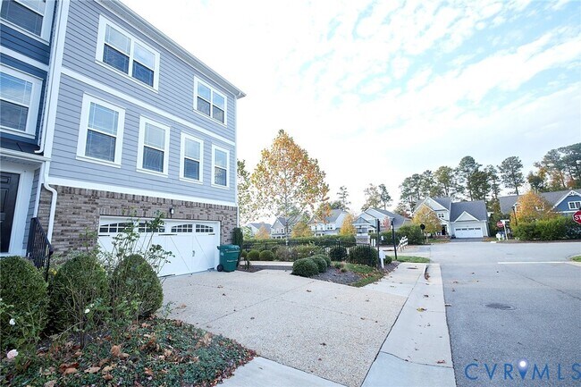 Building Photo - 11458 Hayloft Ln