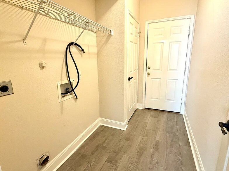 Building Photo - 3526 Blackstone Run