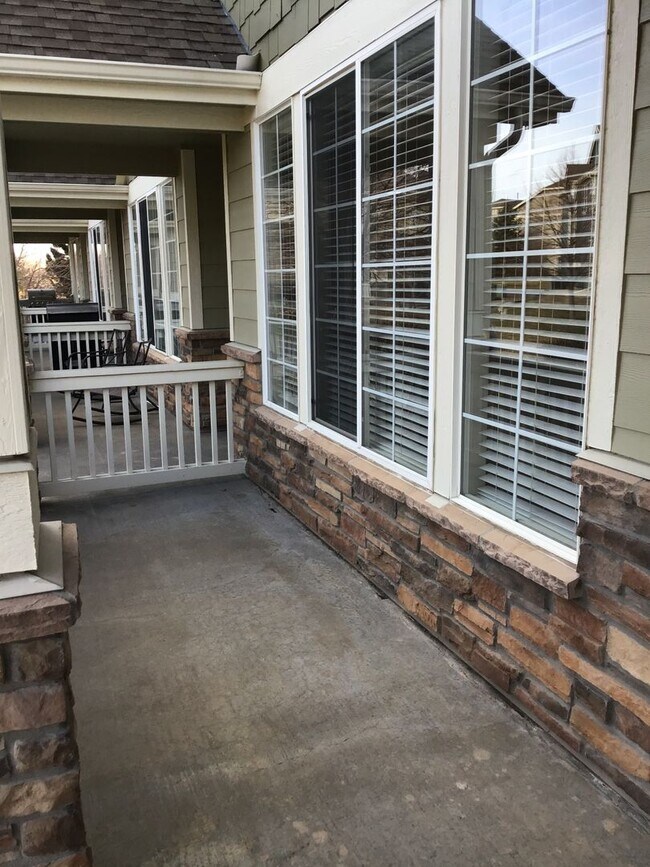 Building Photo - 3 bed 2.5 bath townhome for rent at Cherry landing 80016