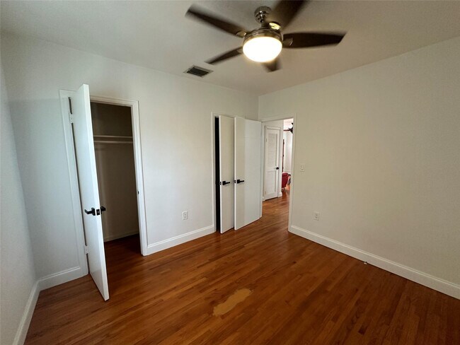 Building Photo - 445 NE 109th St