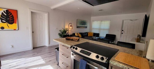 Building Photo - 4154 SW 49th St