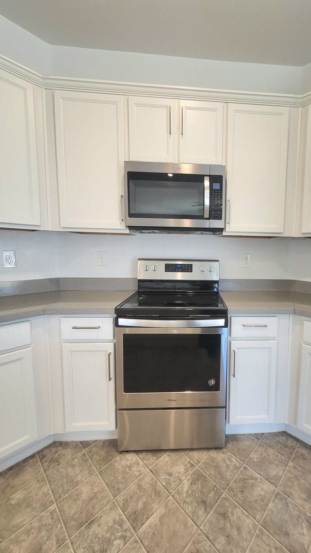 Building Photo - TESORA PAHRUMP - E. Summit Avenue