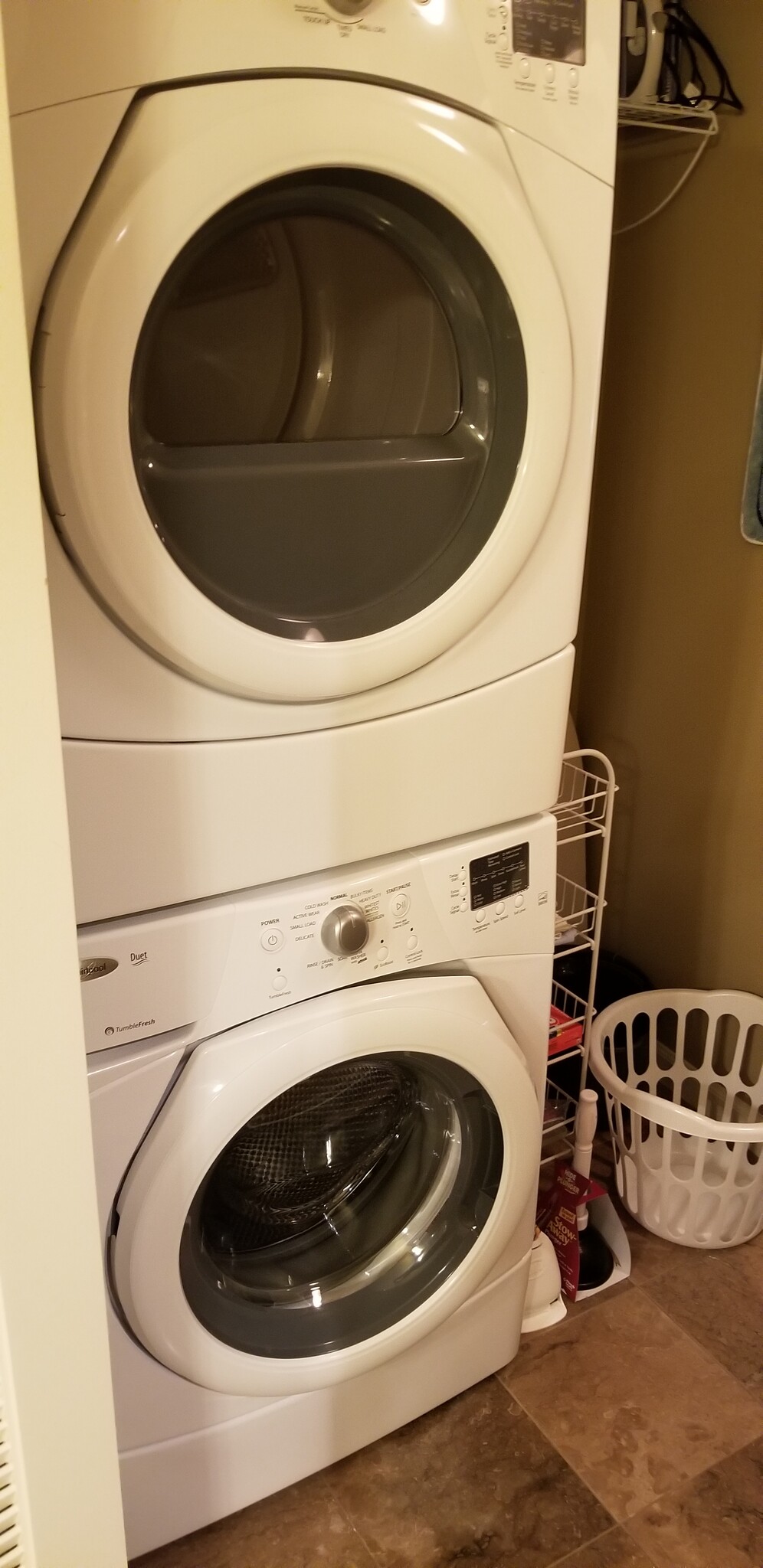 Washer/Dryer - 323 W Jefferson St