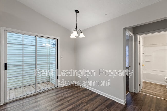 Building Photo - 2720 Chelsea Woods Ct
