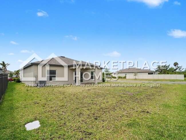 Building Photo - 5216 Senza Trl