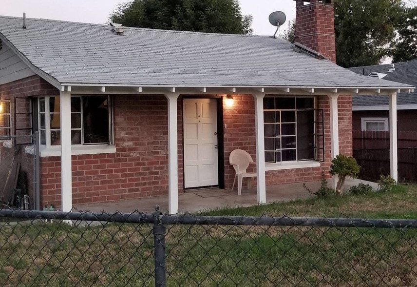 2br/2ba house w/central air - 13300 Herron St