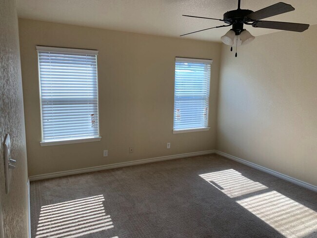 Building Photo - 6109 Newcastle Dr