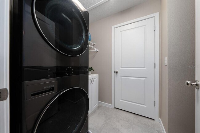 Building Photo - 14451 Sapelo Beach Dr