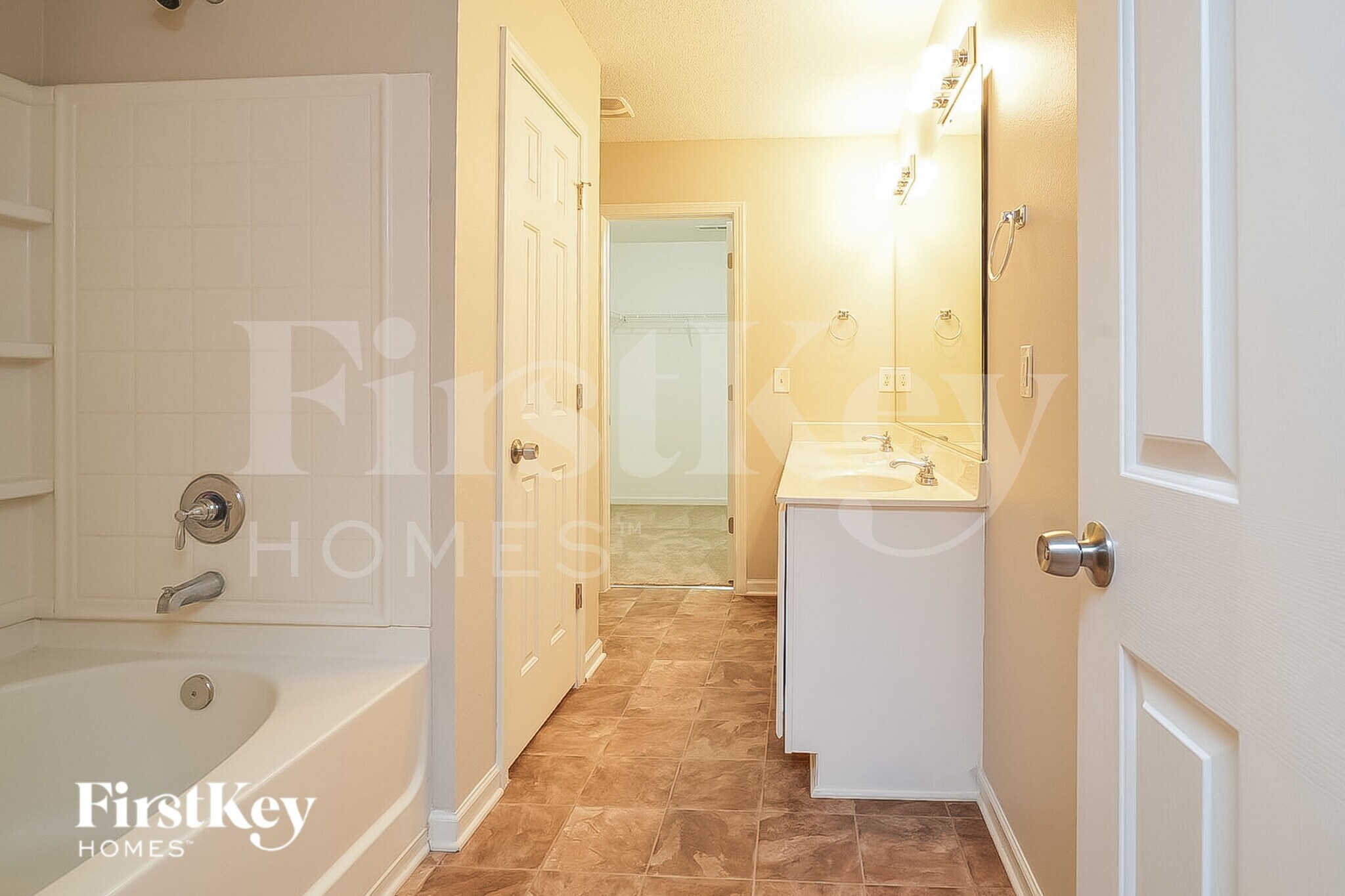 Building Photo - 5701 Yachtsman Ct
