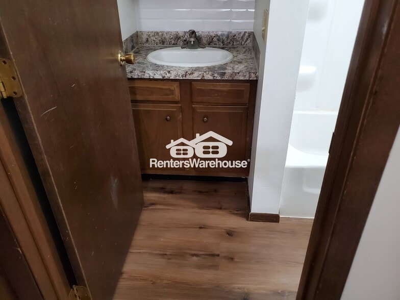 Building Photo - 29 2nd St