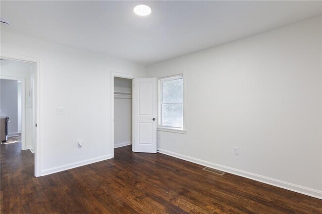 Building Photo - 2359 Polar Rock Ave SW