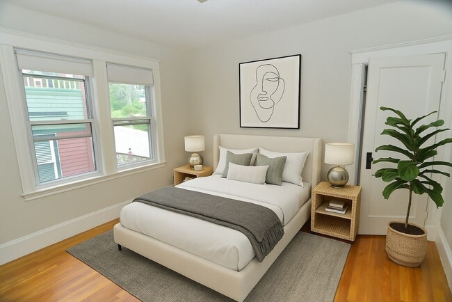 Building Photo - 89 Rockview St