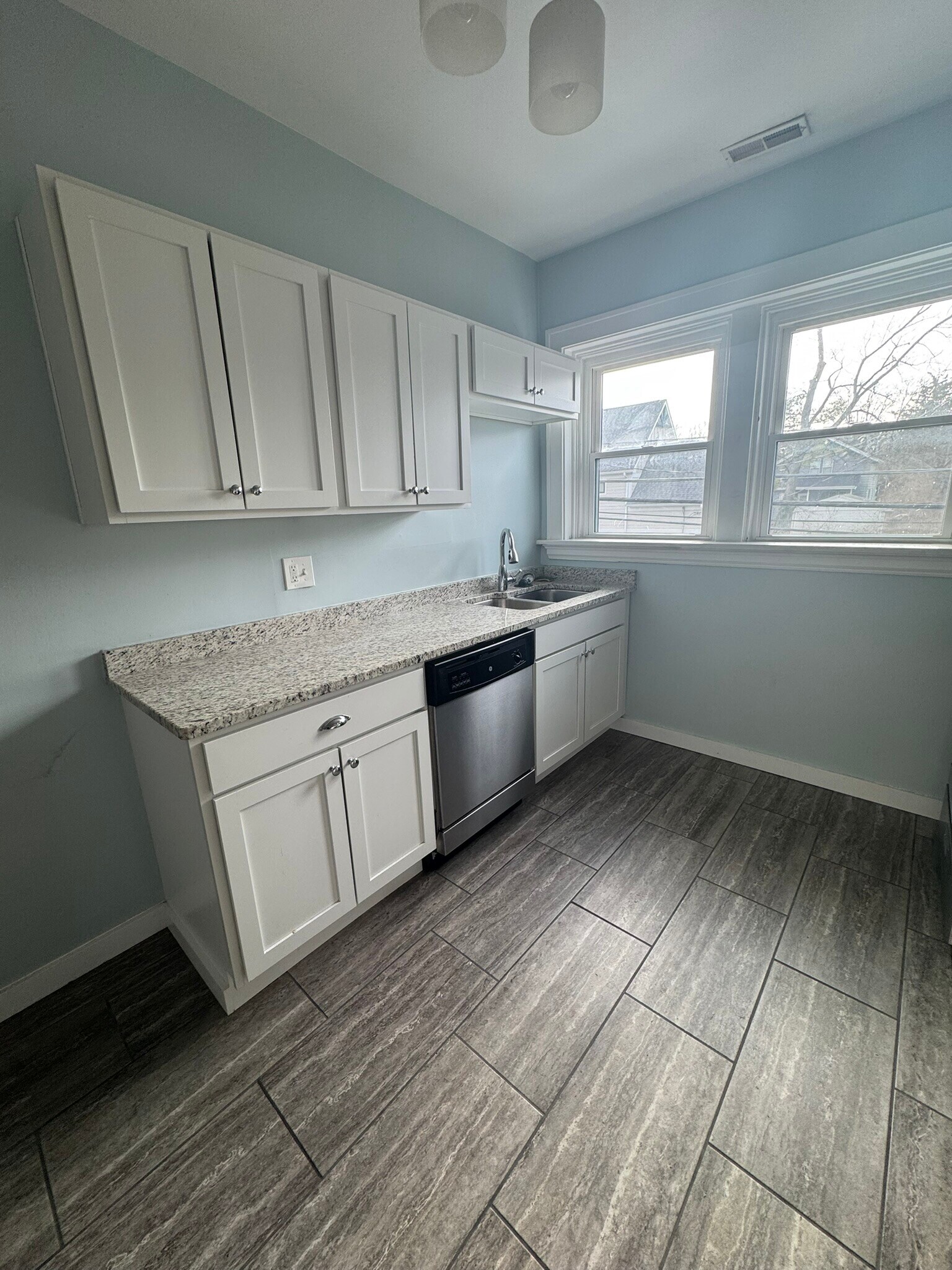 Building Photo - 2900 Wasson Rd