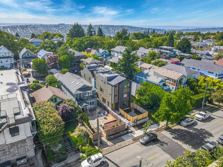 Building Photo - 2111 6th Ave W